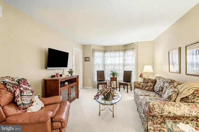 $575,000 | 5940 Huntington Cmns, Enola, PA 17025