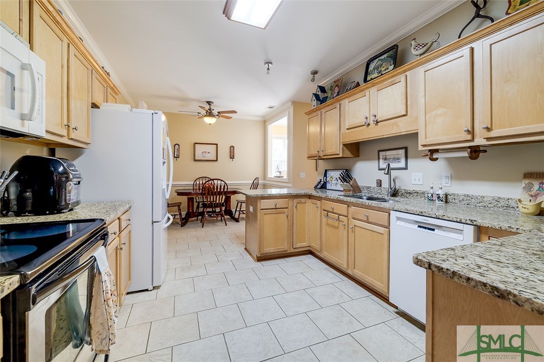 150 Cambridge Drive Rincon, GA 31326 - Photo 12 of 44 Kitchen