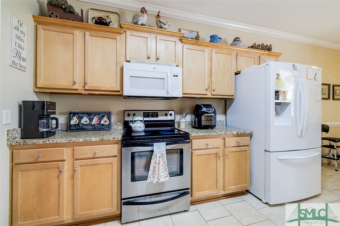 150 Cambridge Drive Rincon, GA 31326 - Photo 13 of 44 Kitchen