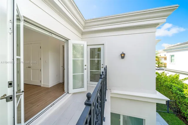 $2,650,000 | 315 Santander Avenue, Unit 311, Coral Gables, FL 33134