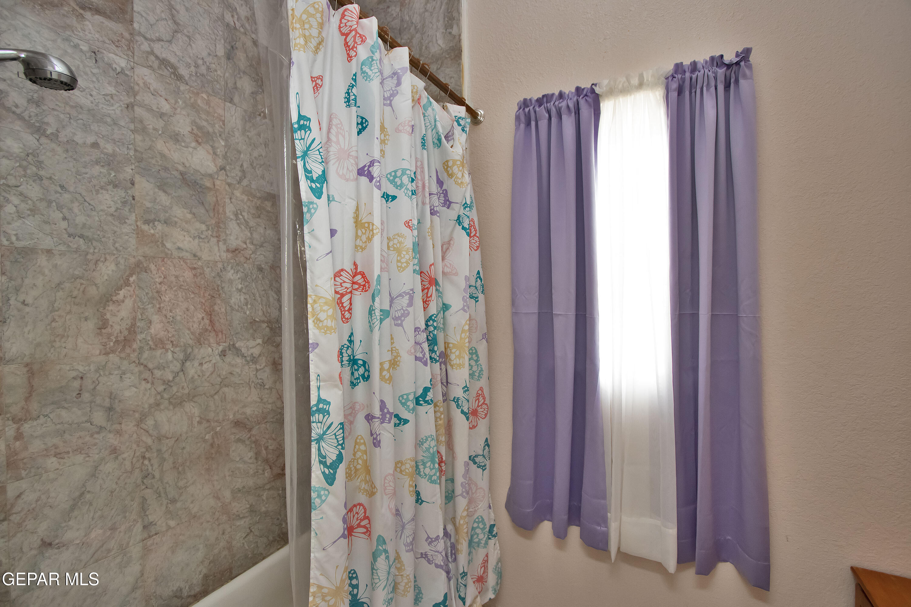 861 Country Club Road El Paso, TX 79932 - Photo 69 of 104 Bathroom