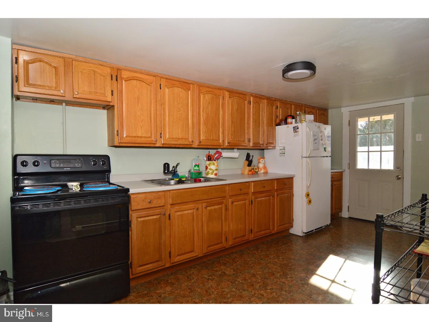 1128 R Mount Laurel Road Temple, PA 19560 - Photo 14 of 22 Kitchen