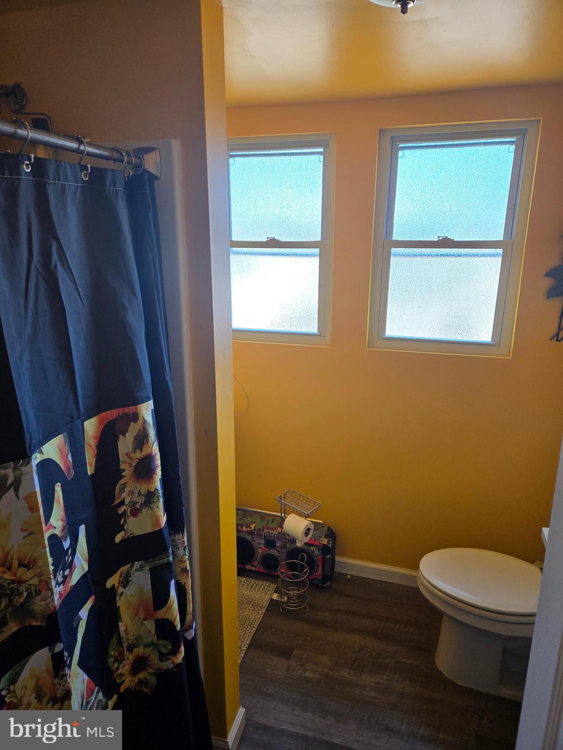 202 Creek Road Bellmawr, NJ 08031 - Photo 20 of 27 upper level full bathroom