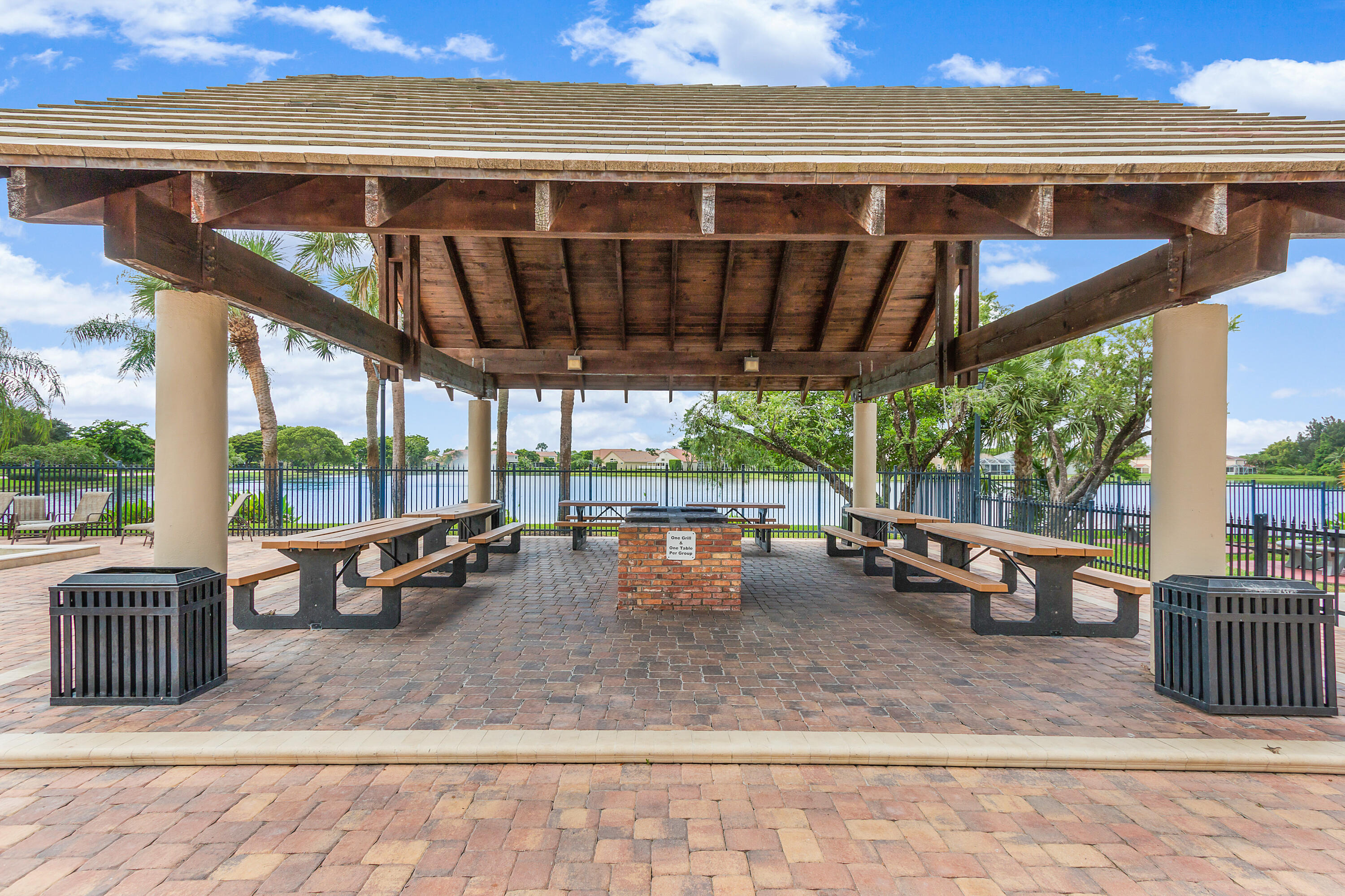 10560 Plainview Circle Boca Raton, FL 33498 - Photo 44 of 45 a view of outdoor seating