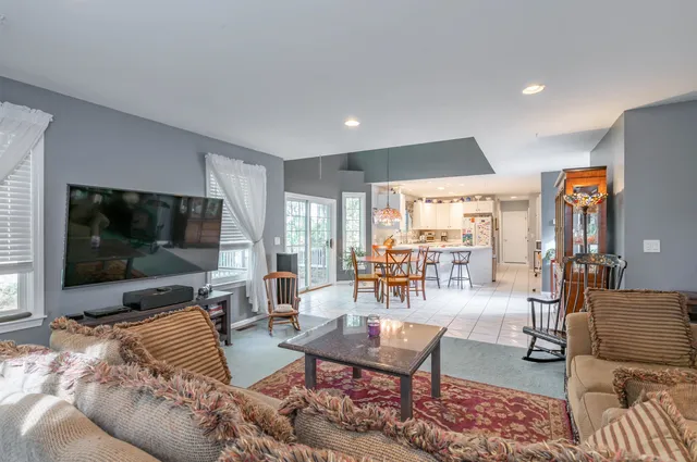 $1,950,000 | 12 Leclair Drive, Hudson, NH 03051