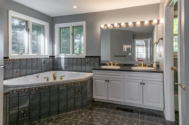 $1,950,000 | 12 Leclair Drive, Hudson, NH 03051