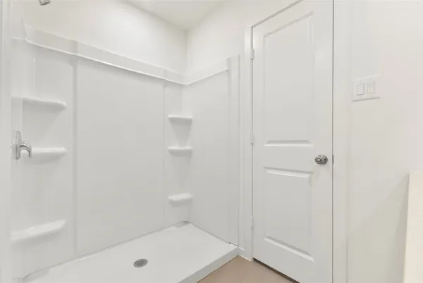 $2,100 | 253 Douglas Hls Drive, Magnolia, TX 77354
