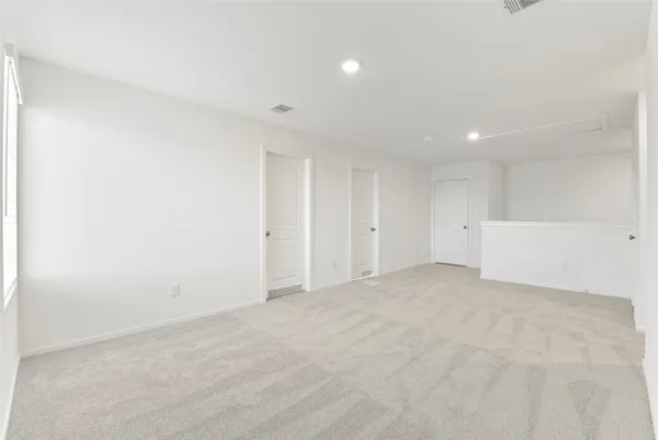 $2,100 | 253 Douglas Hls Drive, Magnolia, TX 77354