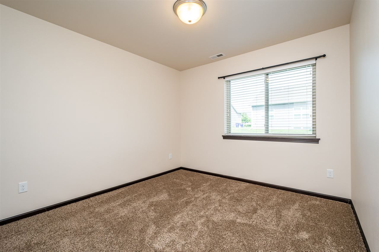 202 Prairie Rose Place Solon, IA 52333 - Photo 21 of 25 Gallery Image 21