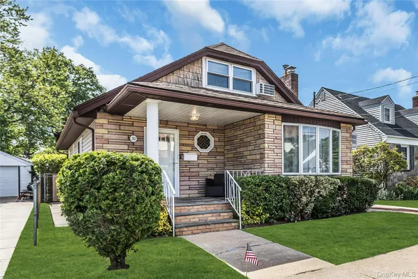 $739,000 | 30 West Avenue, Malverne, NY 11565