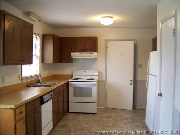 $895 | 320 Bandera Drive, Fayetteville, NC 28303