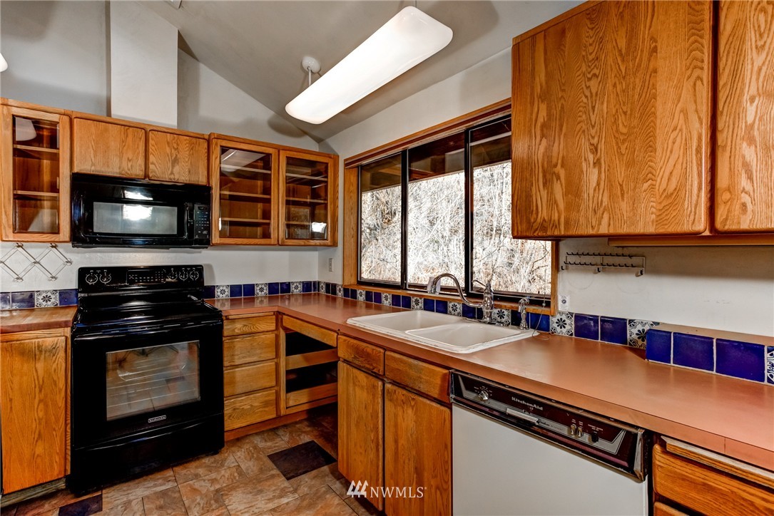 1719 Kelly Road Bellingham, WA 98226 - Photo 9 of 25