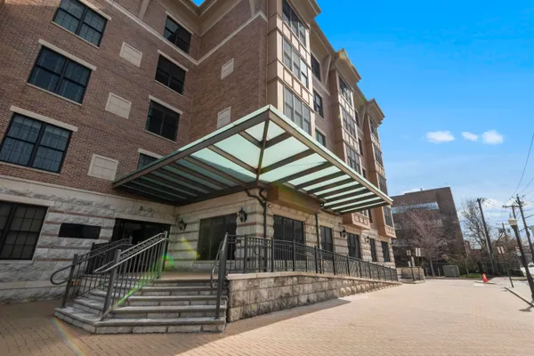 $2,995 | 54 Polifly Road, Unit 311, Hackensack, NJ 07601
