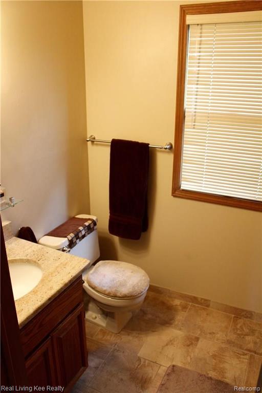 1668 Treeside Drive Rochester Hills, MI 48307 - Photo 20 of 25