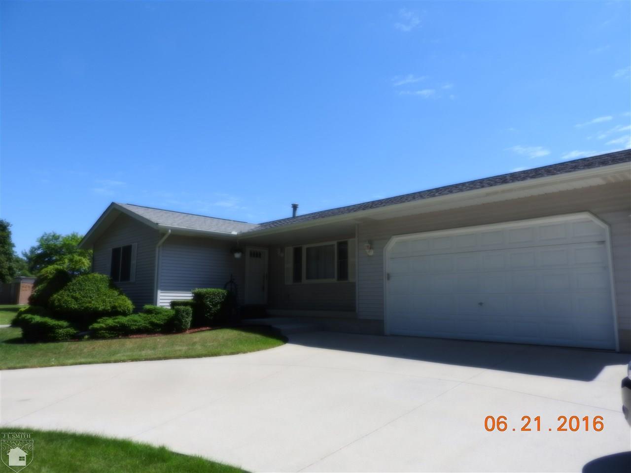2536 Riverside Drive Port Huron, MI 48060 - Photo 6 of 20 31294783-5.JPG