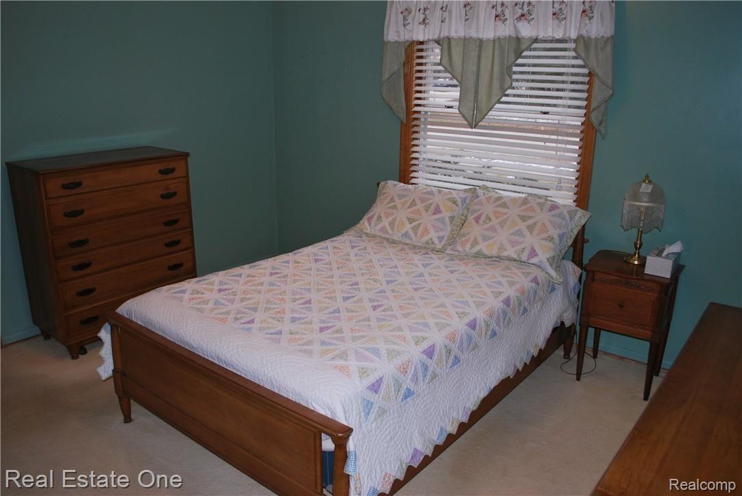 216 North Gulley Road Dearborn, MI 48128 - Photo 19 of 64 Master Bedroom (13 x 13)