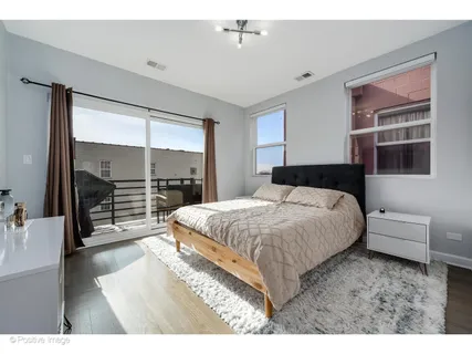 $2,500 | 2401 West Lexington Street, Unit 4, Chicago, IL 60612