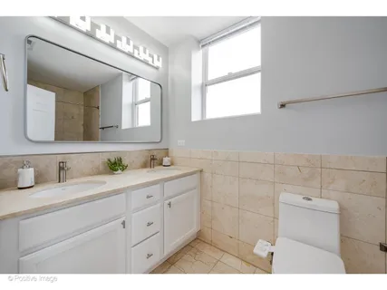 $2,500 | 2401 West Lexington Street, Unit 4, Chicago, IL 60612