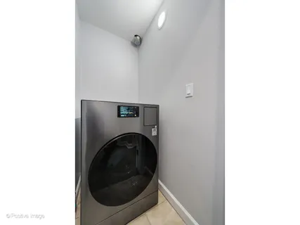 $2,500 | 2401 West Lexington Street, Unit 4, Chicago, IL 60612