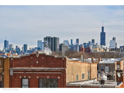 $2,500 | 2401 West Lexington Street, Unit 4, Chicago, IL 60612