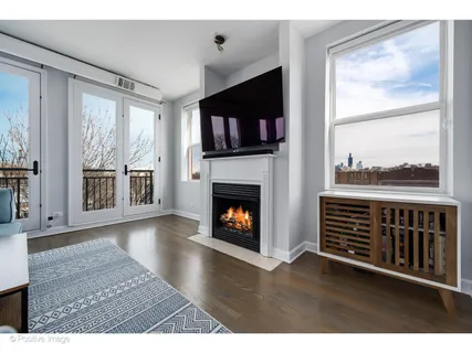 $2,500 | 2401 West Lexington Street, Unit 4, Chicago, IL 60612
