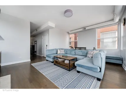 $2,500 | 2401 West Lexington Street, Unit 4, Chicago, IL 60612