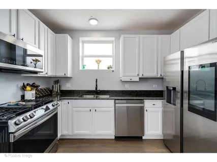 $2,500 | 2401 West Lexington Street, Unit 4, Chicago, IL 60612
