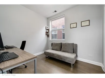 $2,500 | 2401 West Lexington Street, Unit 4, Chicago, IL 60612