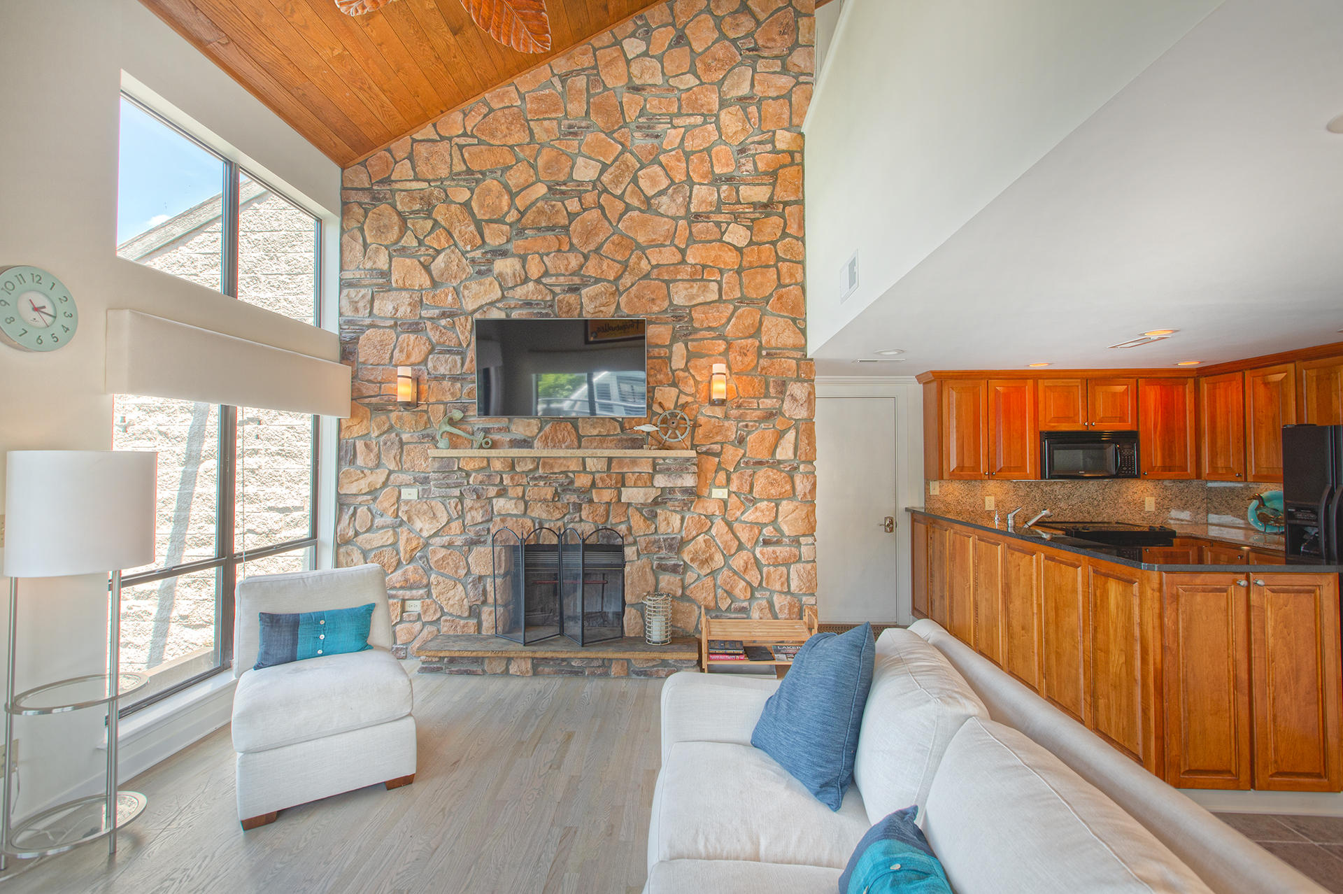 6605 Smith Mountain Road, Unit 203 Penhook, VA 24137 - Photo 23 of 49 27
