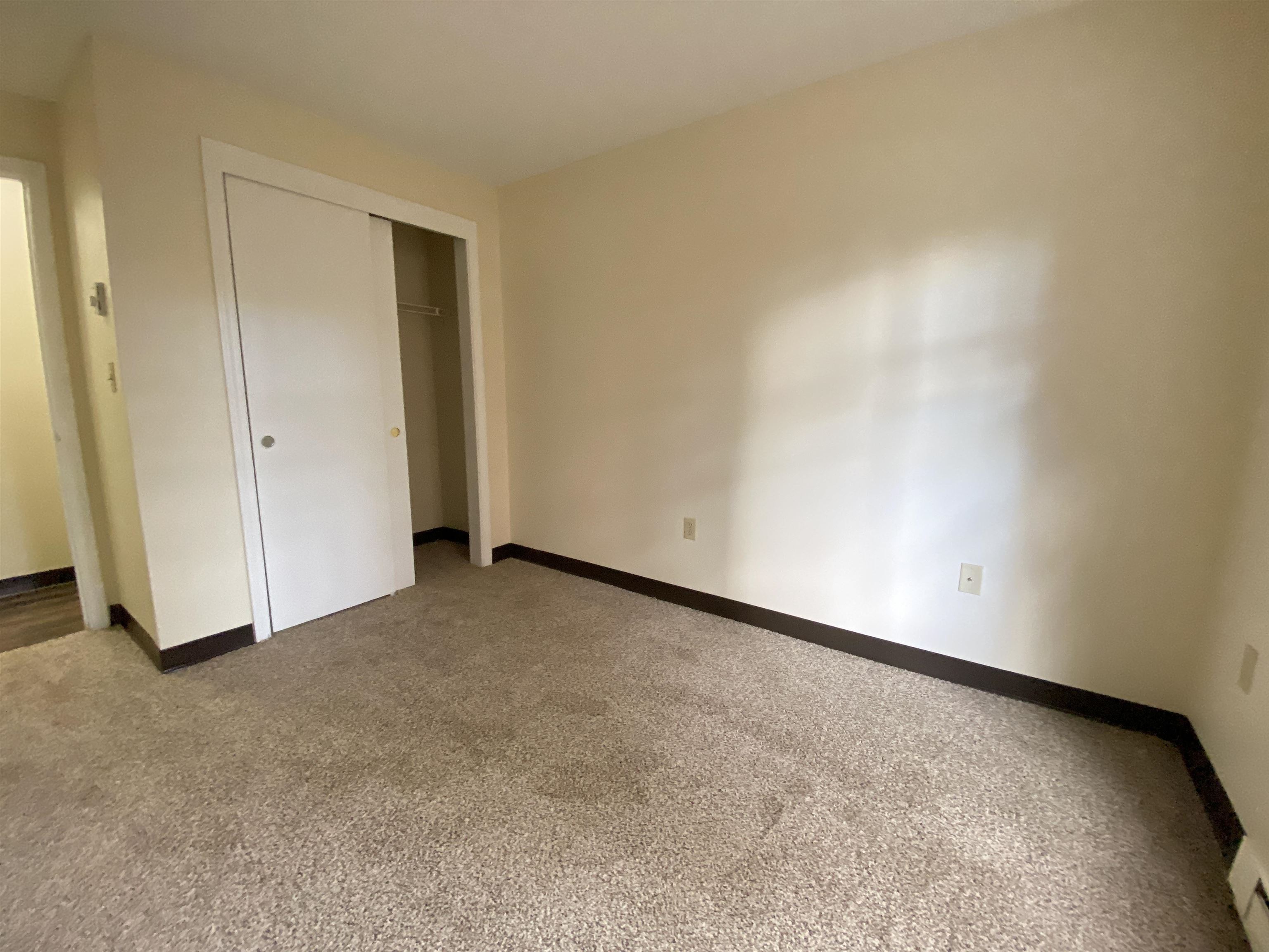 147 Eastern Avenue, Unit 101 Manchester, NH 03104 - Photo 18 of 38