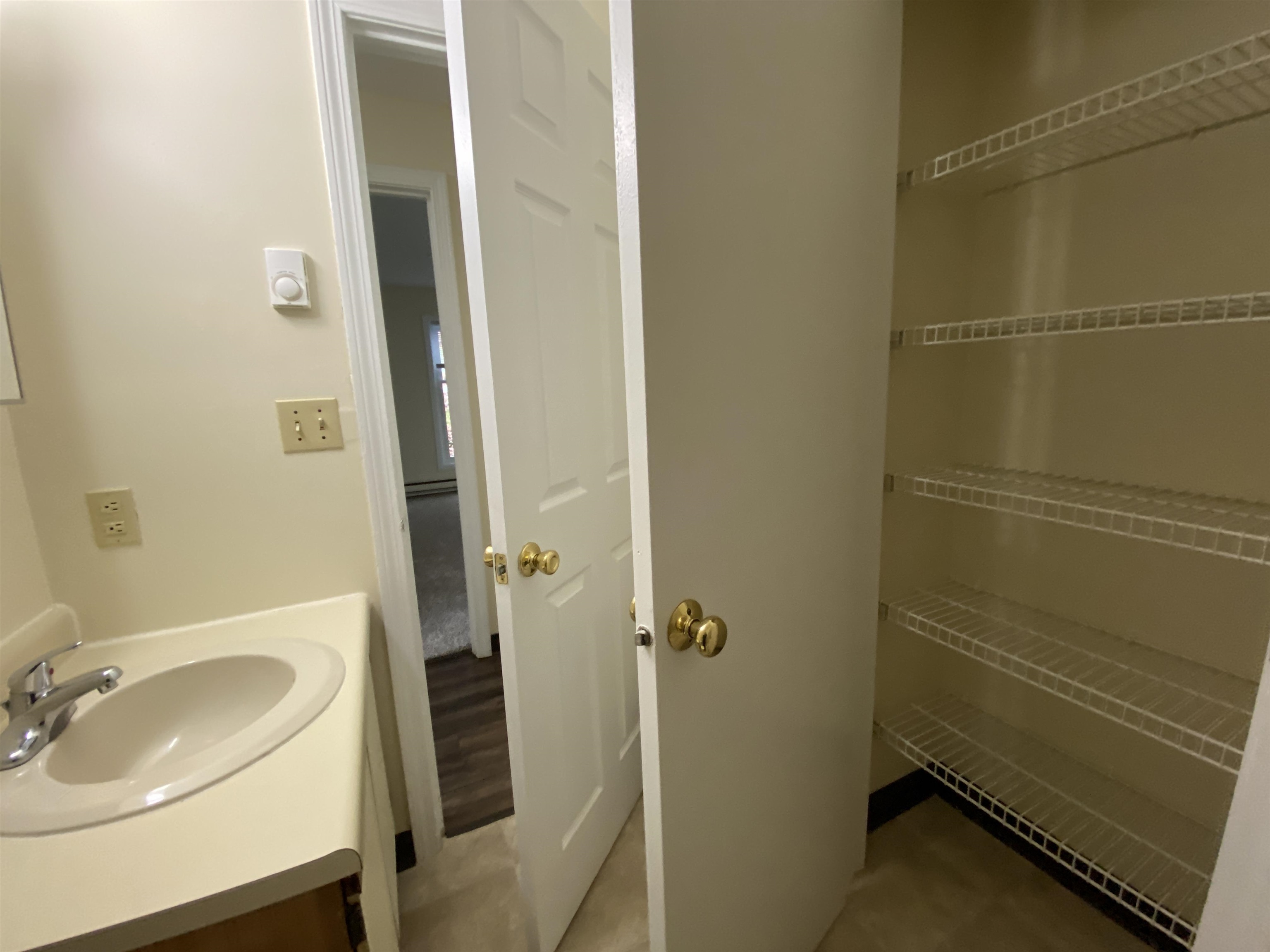 147 Eastern Avenue, Unit 101 Manchester, NH 03104 - Photo 25 of 38