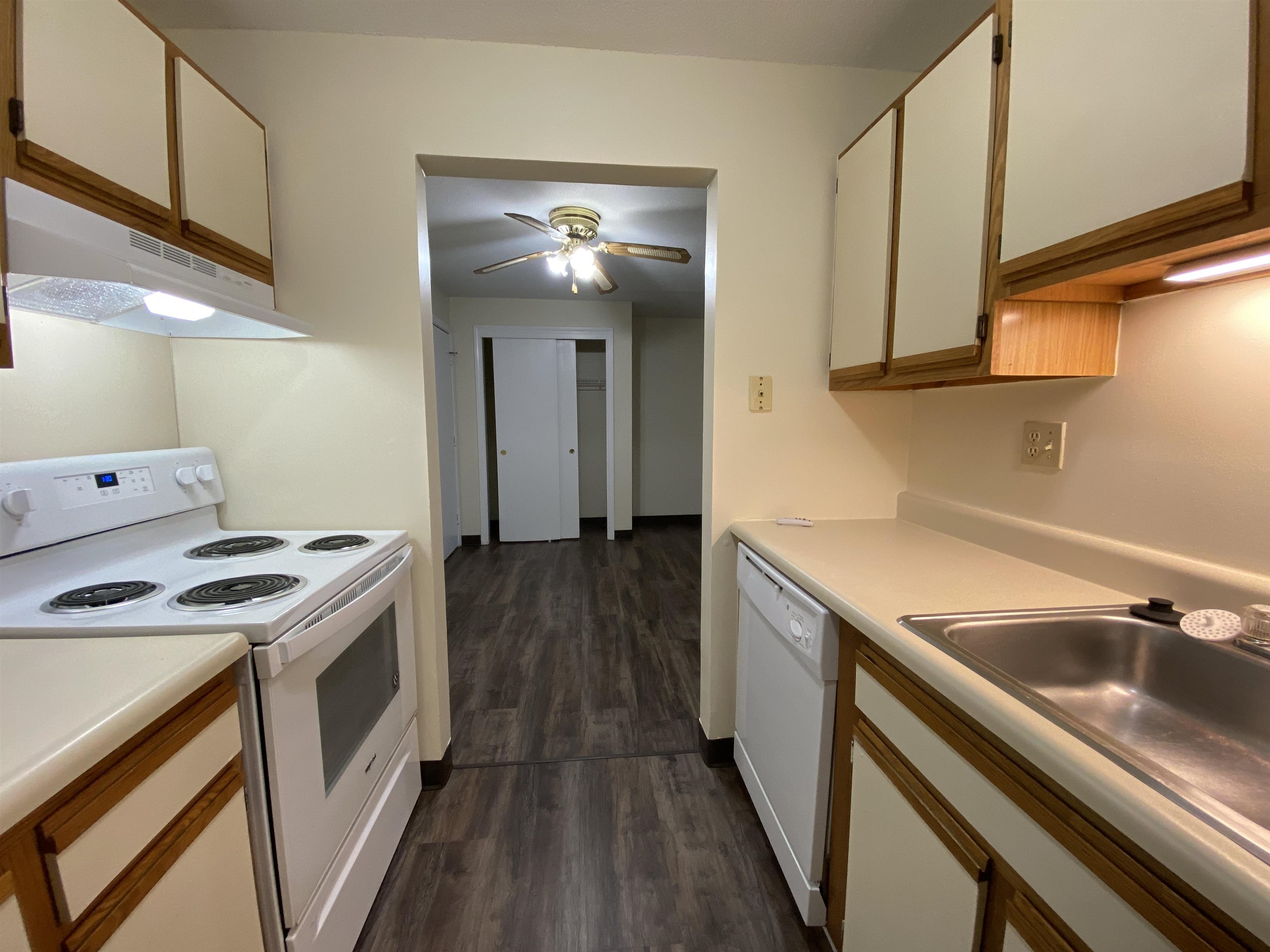 147 Eastern Avenue, Unit 101 Manchester, NH 03104 - Photo 9 of 38