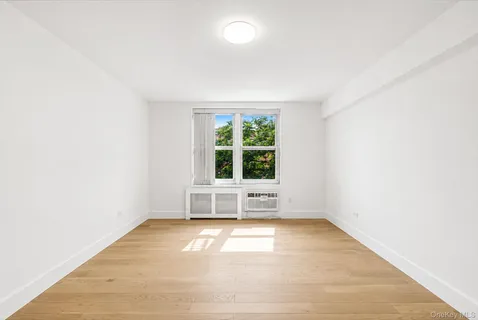 $425,000 | 134-54 Maple Avenue, Unit 4H | Flushing