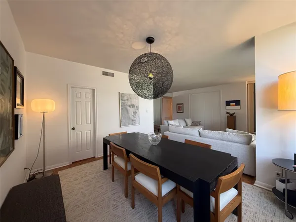 $3,000 | 15 Greenway Plaza, Unit 10D, Houston, TX 77046