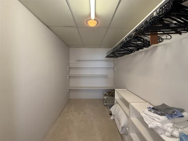 $3,000 | 15 Greenway Plaza, Unit 10D, Houston, TX 77046