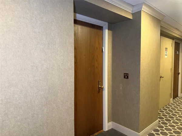 $3,000 | 15 Greenway Plaza, Unit 10D, Houston, TX 77046