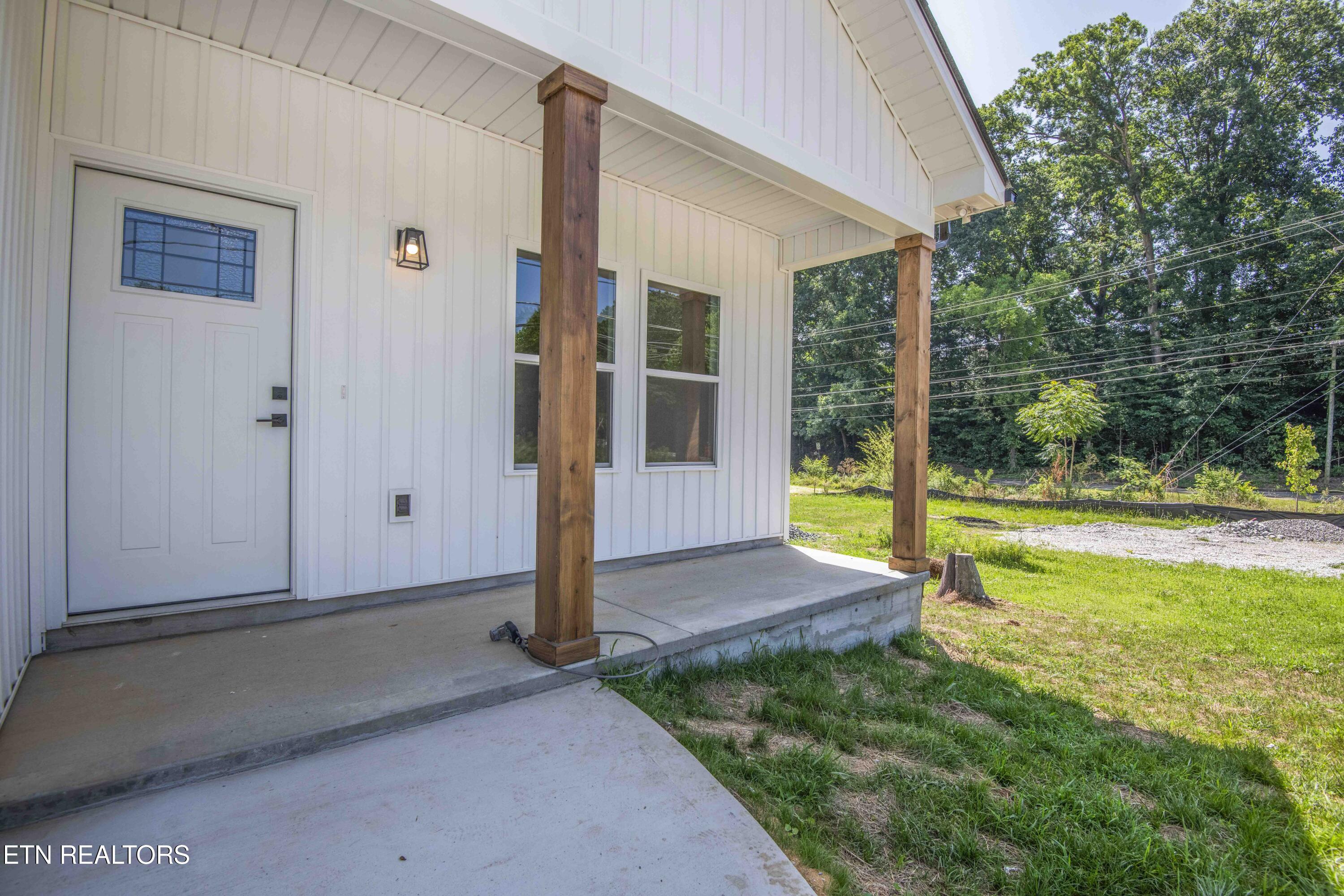 2004 Woods-Smith Road Knoxville, TN 37921 - Photo 4 of 45 Covered Porch