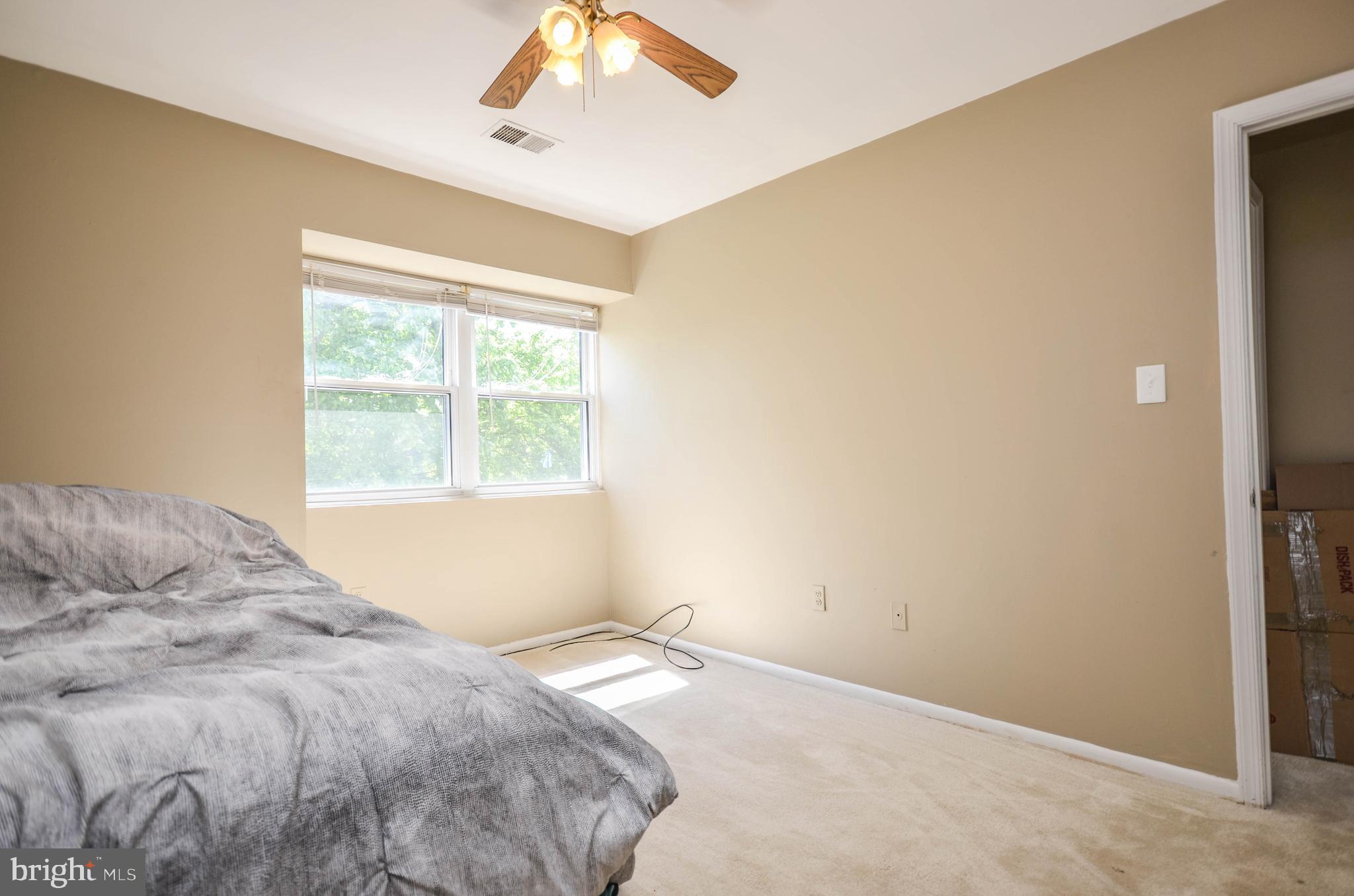17501 Hoskinson Road Poolesville, MD 20837 - Photo 26 of 47 Bedroom 2 with ceiling fan