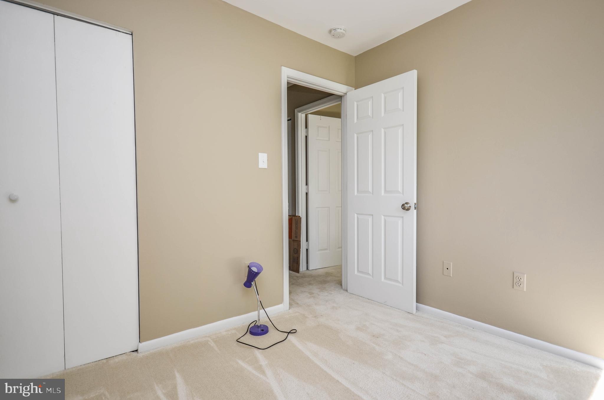 17501 Hoskinson Road Poolesville, MD 20837 - Photo 30 of 47 Bedroom 3 with sizable closet