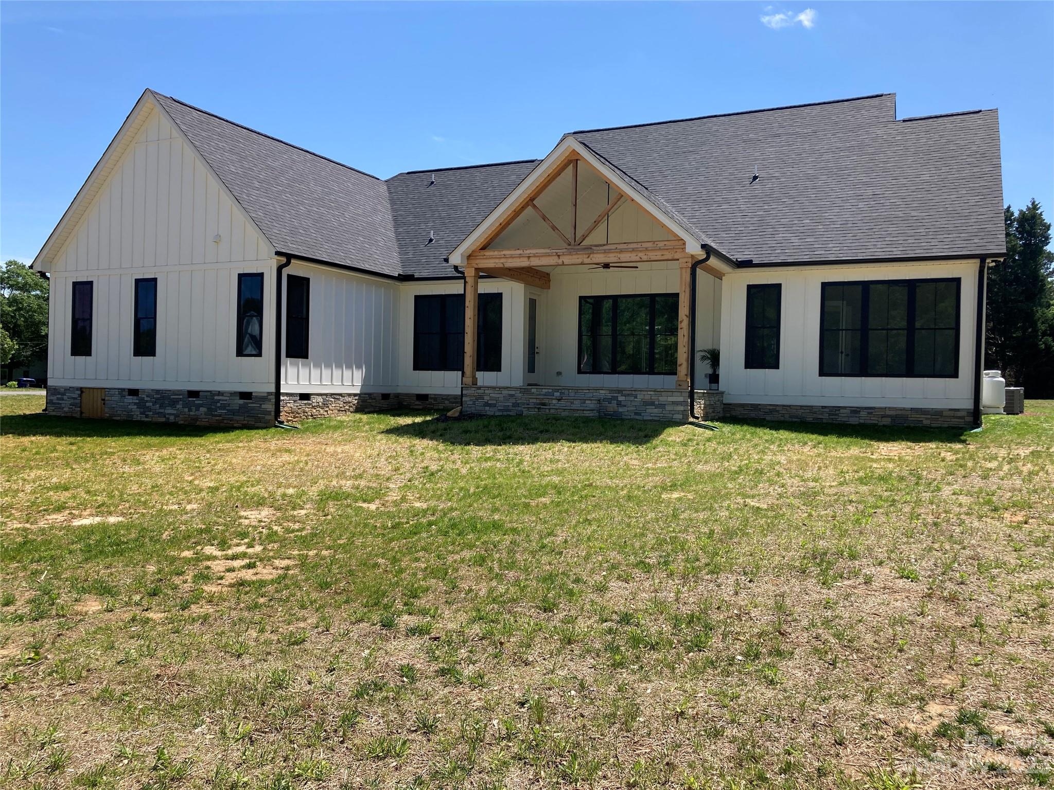 115 Killian Road, Unit 1 Stanley, NC 28164 - Photo 7 of 32 Gallery Image 7