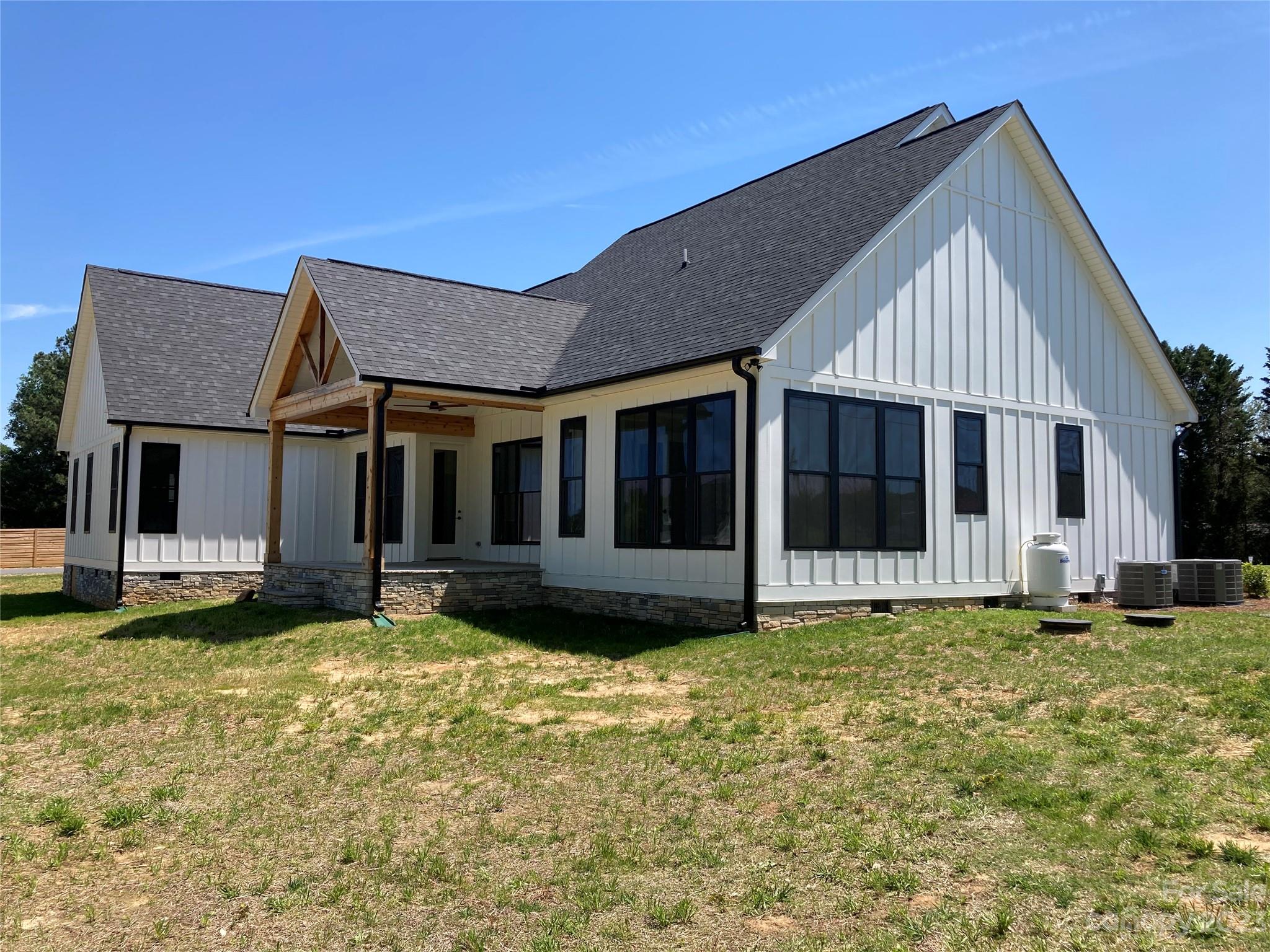 115 Killian Road, Unit 1 Stanley, NC 28164 - Photo 9 of 32 Gallery Image 9