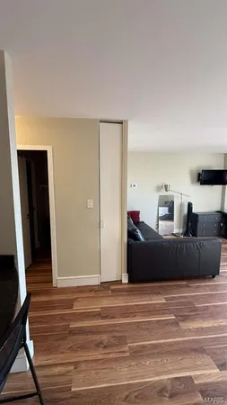 $42,999 | 210 North 17th Street, Unit 907, St. Louis, MO 63103