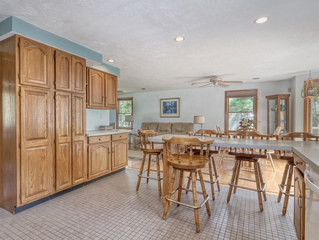 108 Sunrise Road Westwood, MA 02090 - Photo 6 of 32 Gallery Image 6