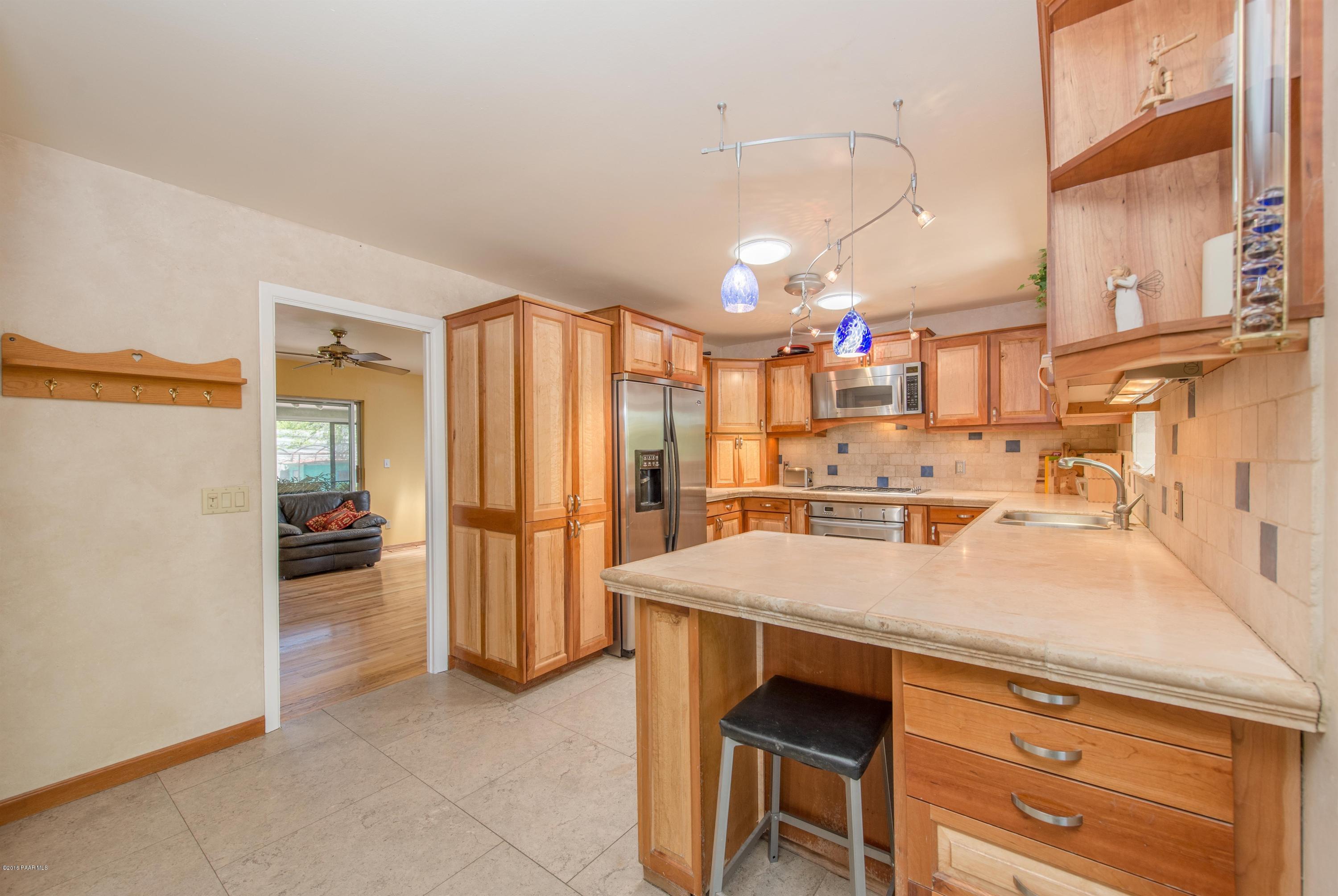 474 Roma Avenue Prescott, AZ 86301 - Photo 11 of 40 011_Kitchen
