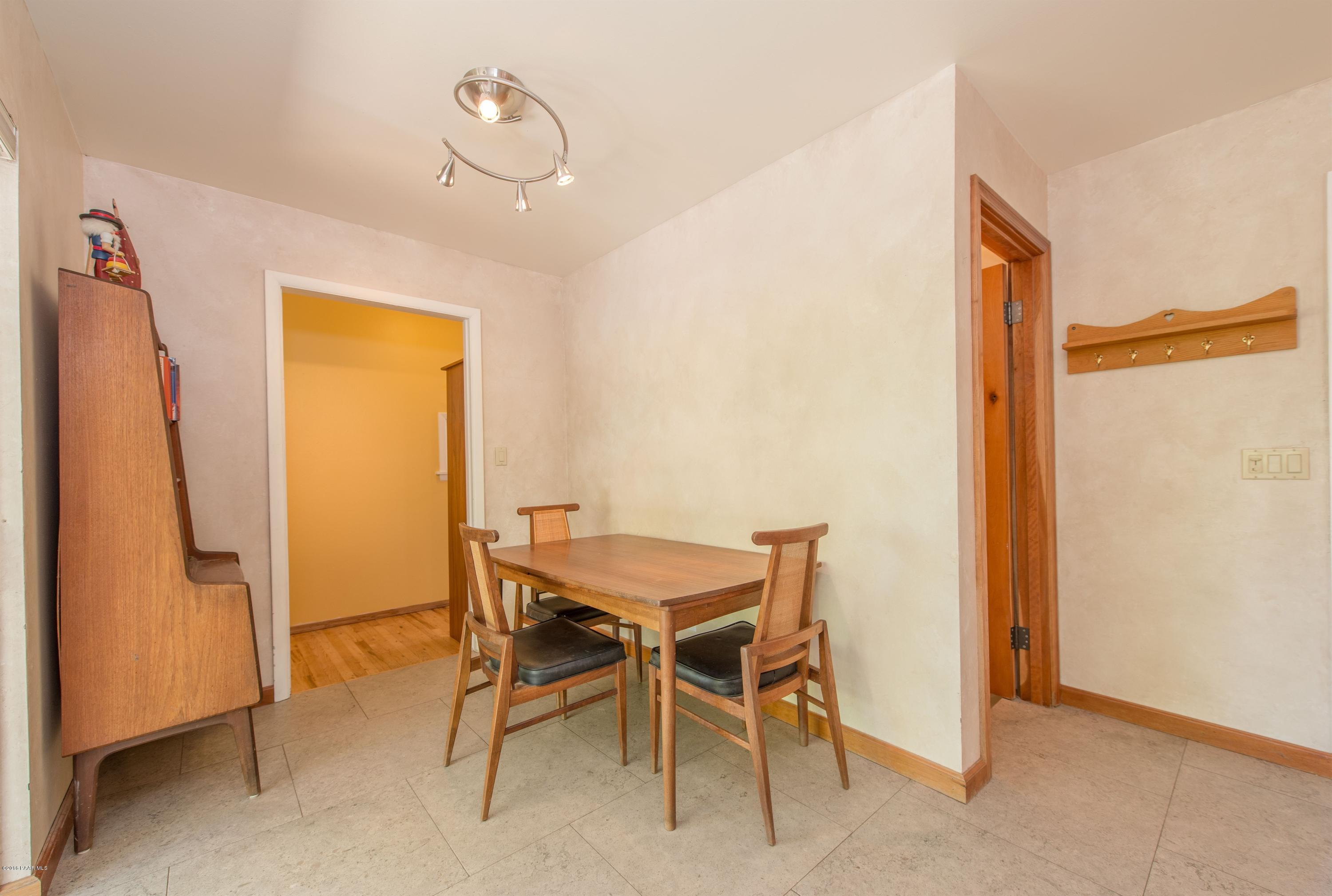 474 Roma Avenue Prescott, AZ 86301 - Photo 14 of 40 014_Dining Area