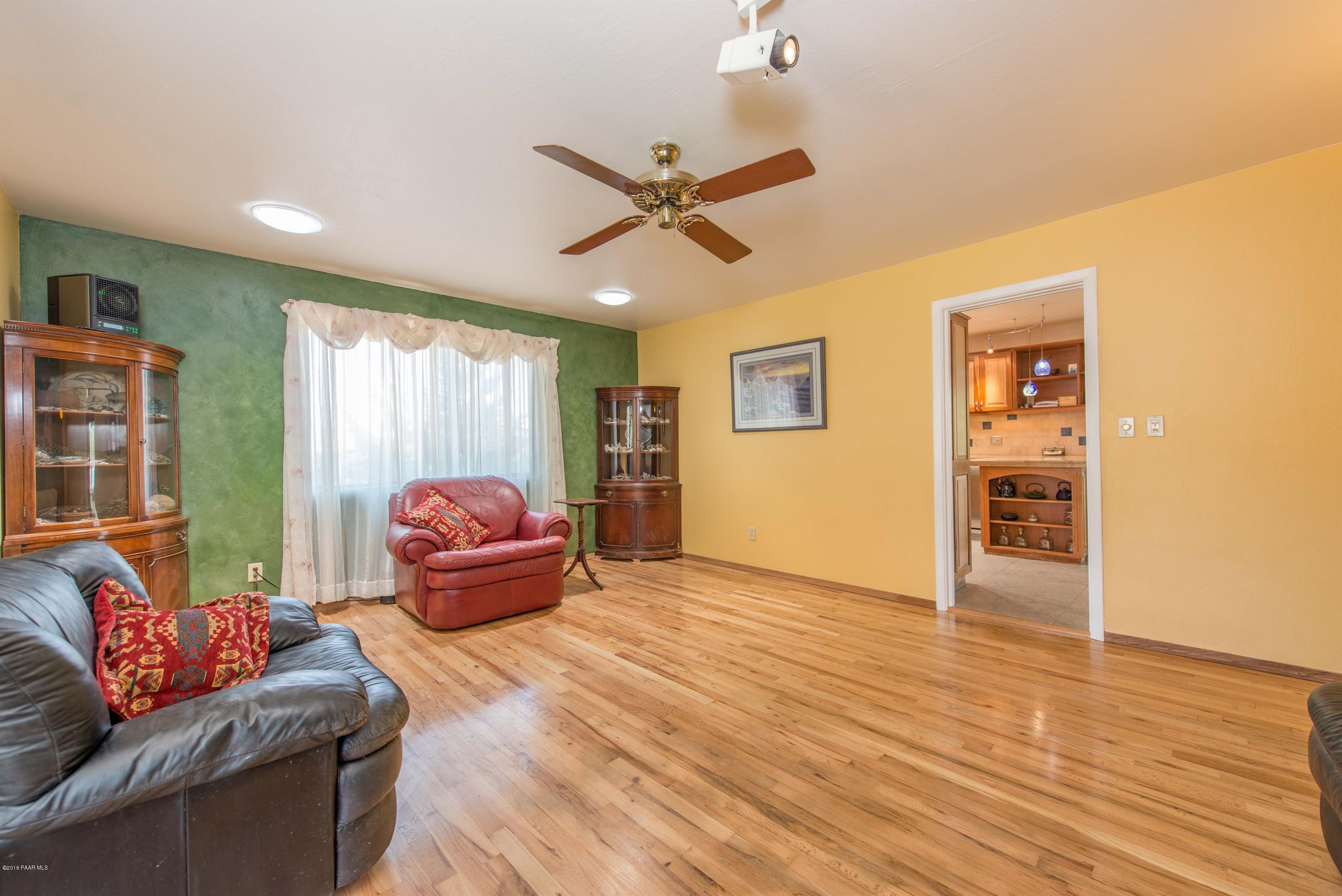 474 Roma Avenue Prescott, AZ 86301 - Photo 5 of 40 005_Living Room