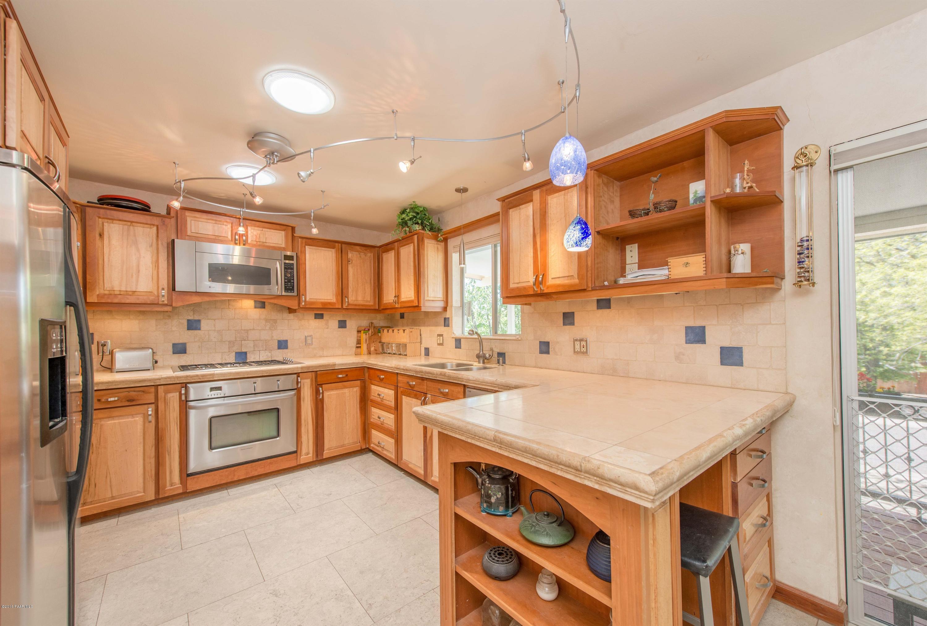474 Roma Avenue Prescott, AZ 86301 - Photo 8 of 40 008_Kitchen
