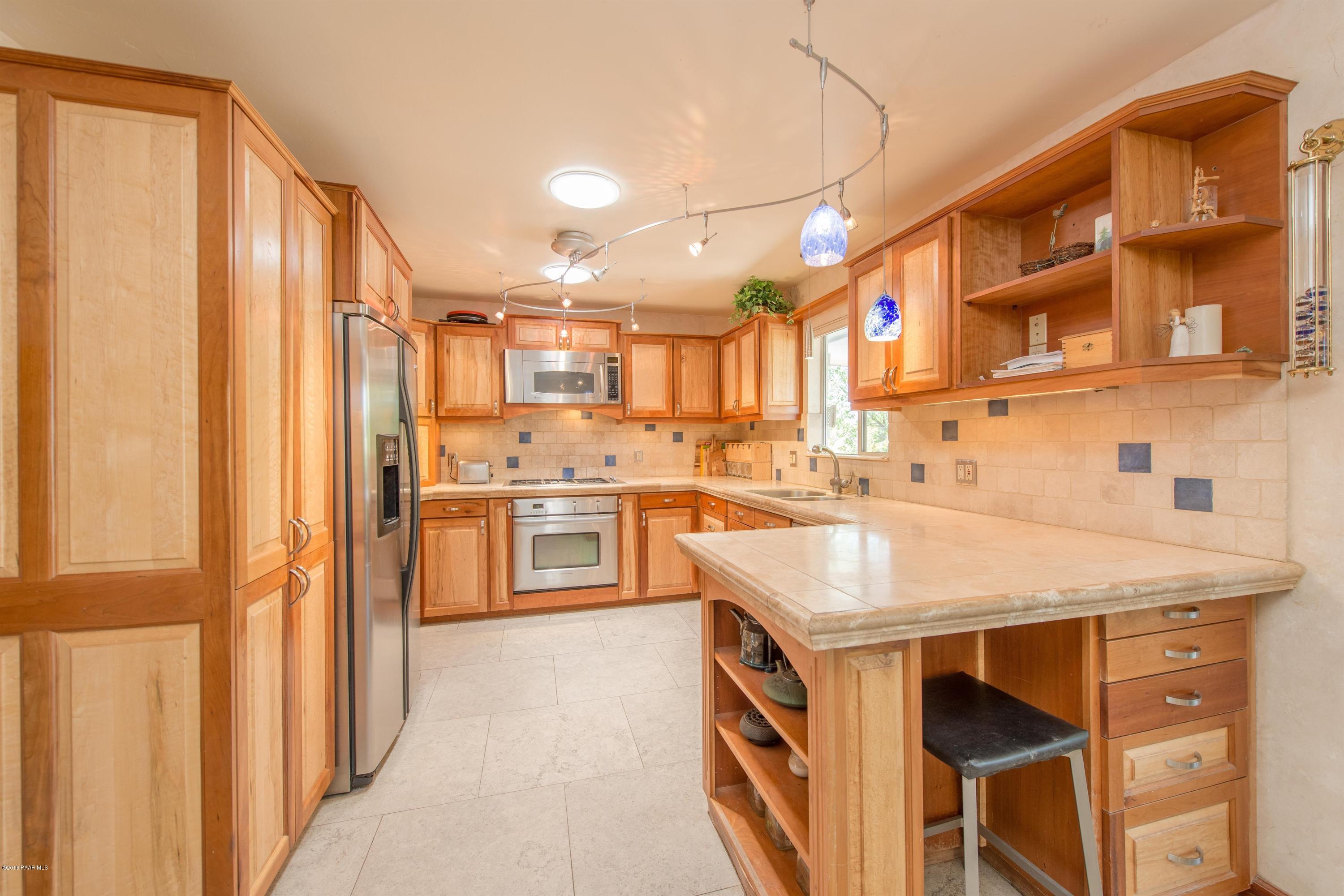 474 Roma Avenue Prescott, AZ 86301 - Photo 10 of 40 010_Kitchen