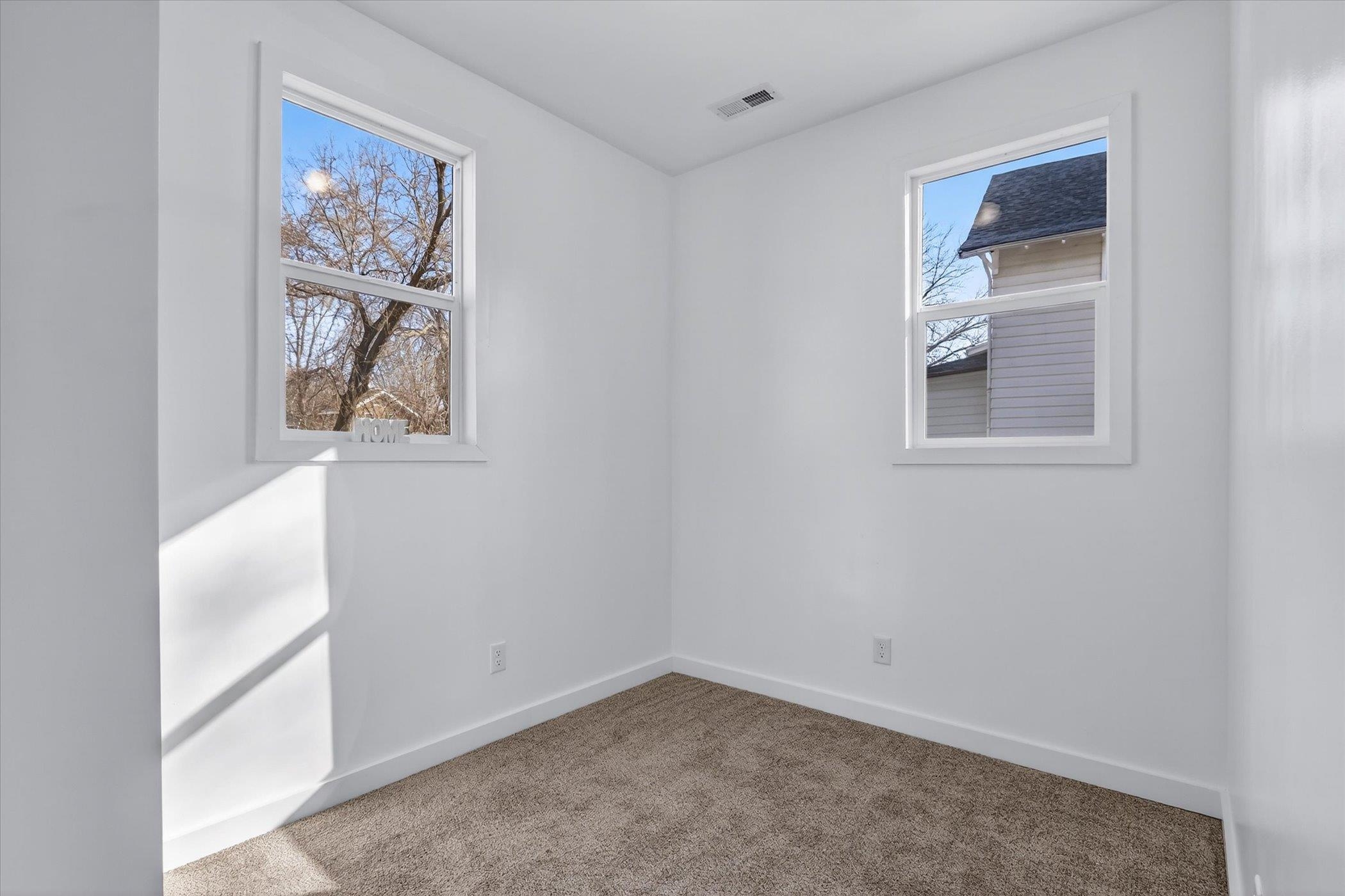 551 Vernon Avenue Beloit, WI 53511 - Photo 24 of 29