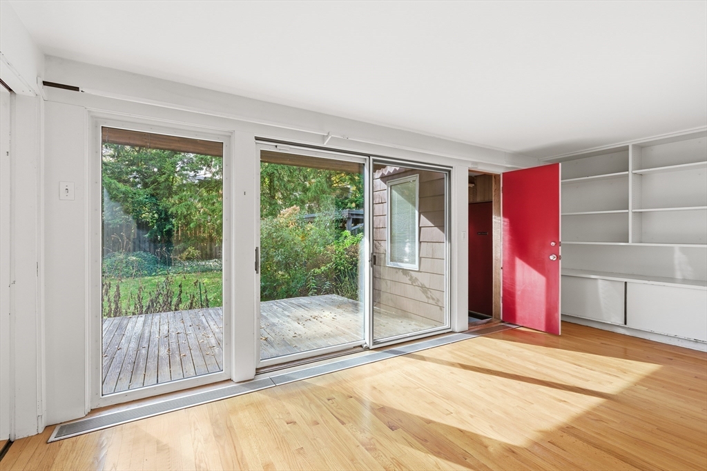 12-14 Gray Gardens West Cambridge, MA 02138 - Photo 19 of 39